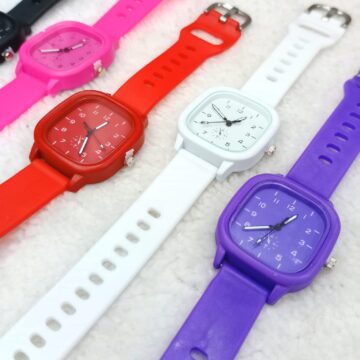 Alternative view of Reloj de silicona cuadrado colores variados