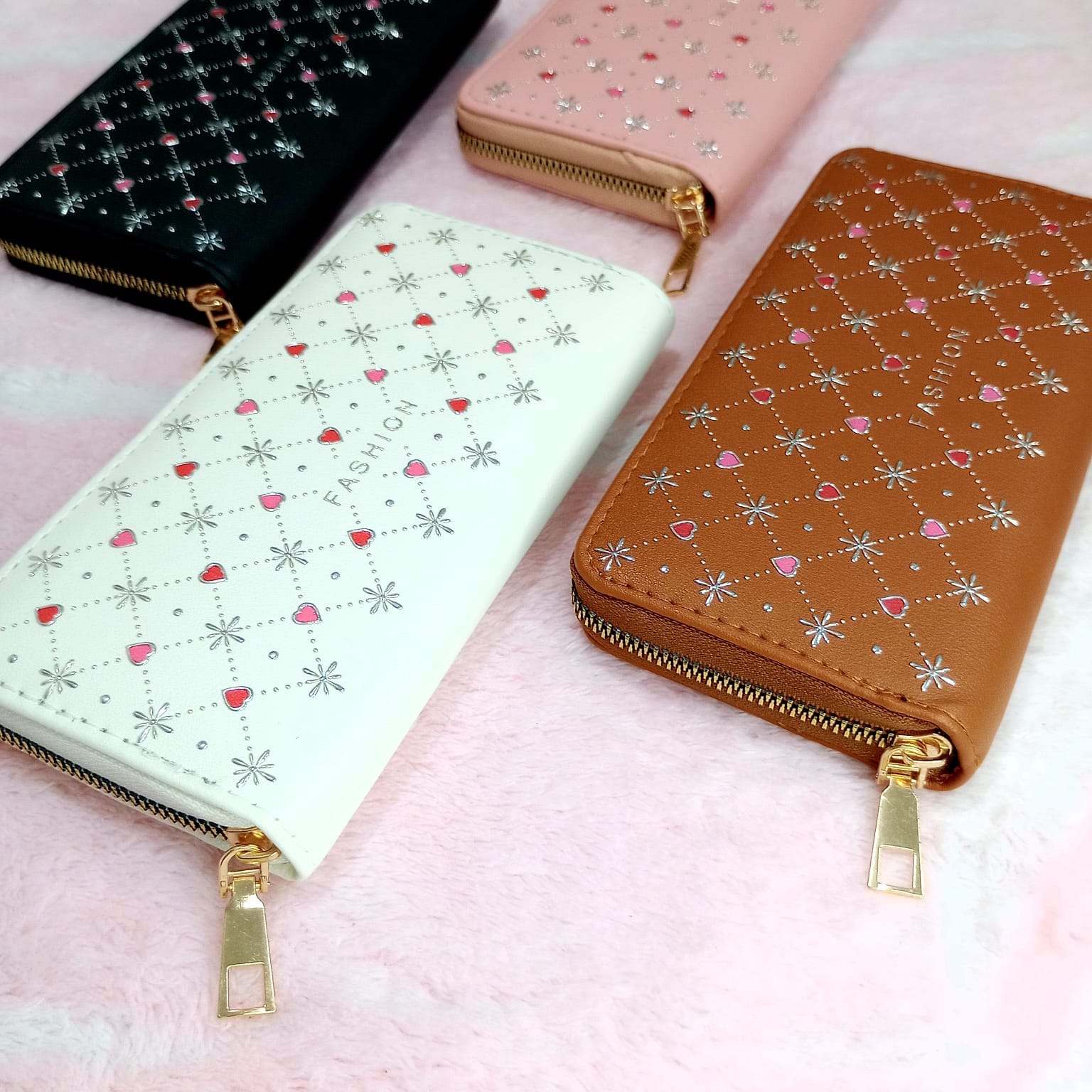 Billetera Larga de Cuero con Diseño de Corazones y Copos de Nieve - Imagen 10