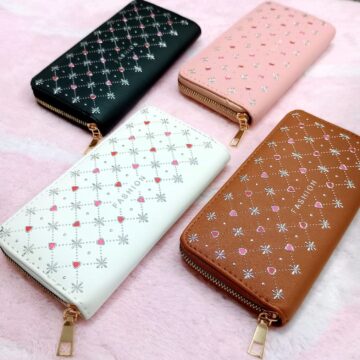 Billetera Larga de Cuero con Diseño de Corazones y Copos de Nieve