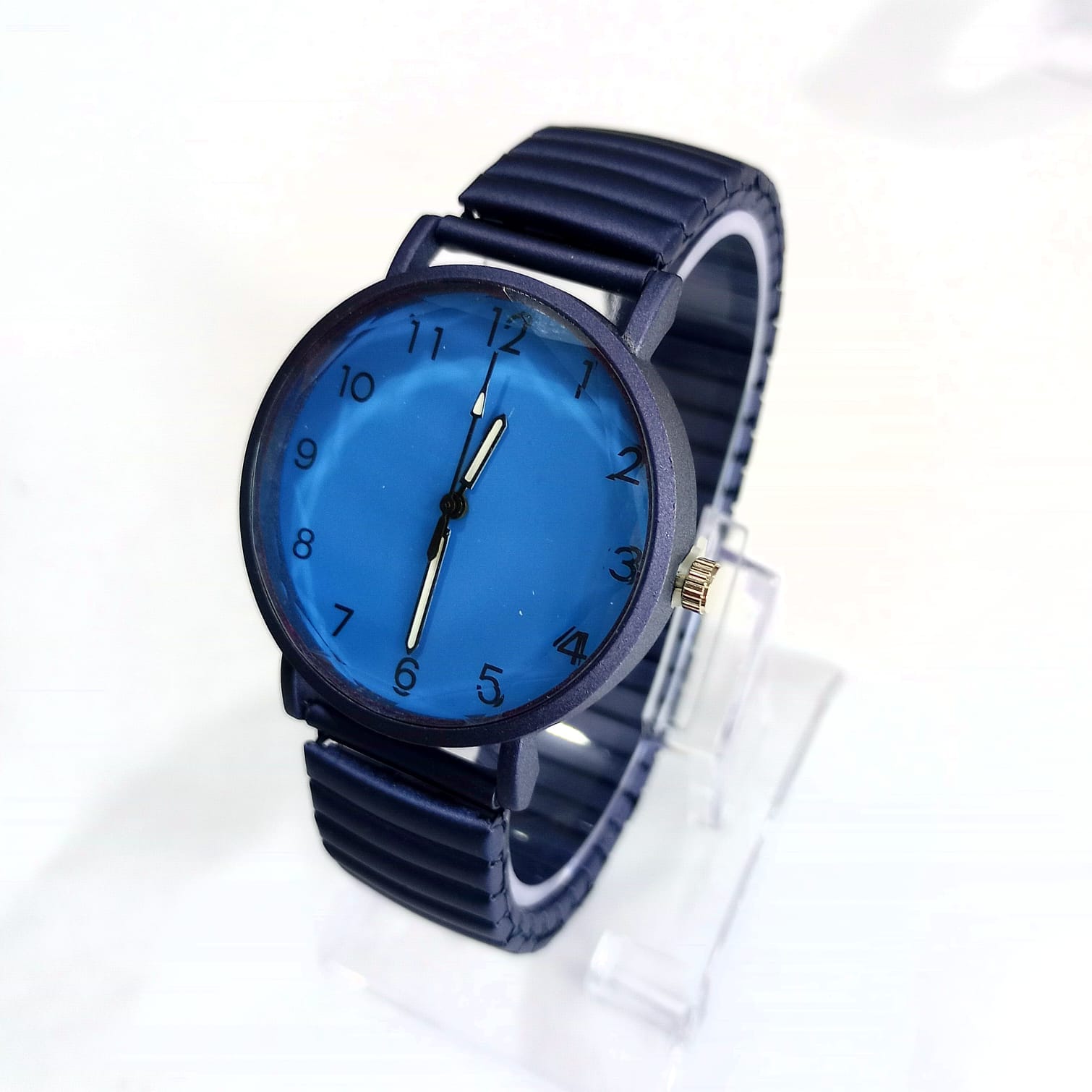 Reloj Elastizado Verde Agua Menta con Esfera Clara - Imagen 4