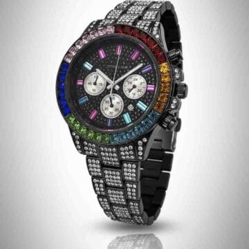 Reloj cronógrafo negro con cristales arcoíris y diamantes