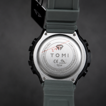 Parte trasera de reloj TOMI con tapa de acero inoxidable