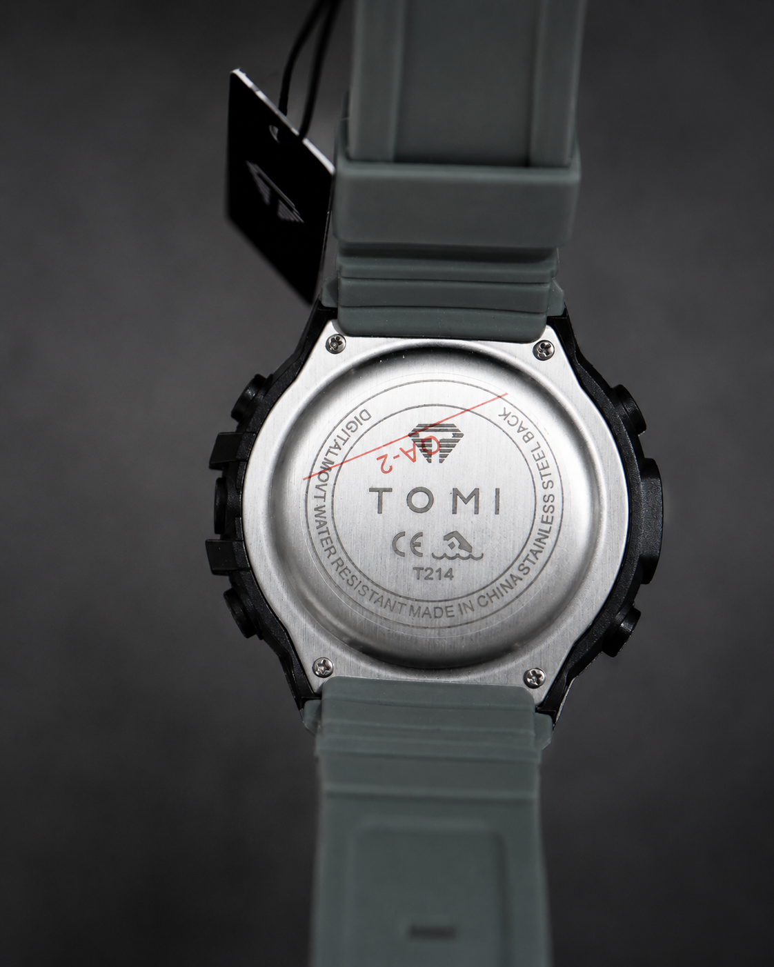 Parte trasera de reloj TOMI con tapa de acero inoxidable