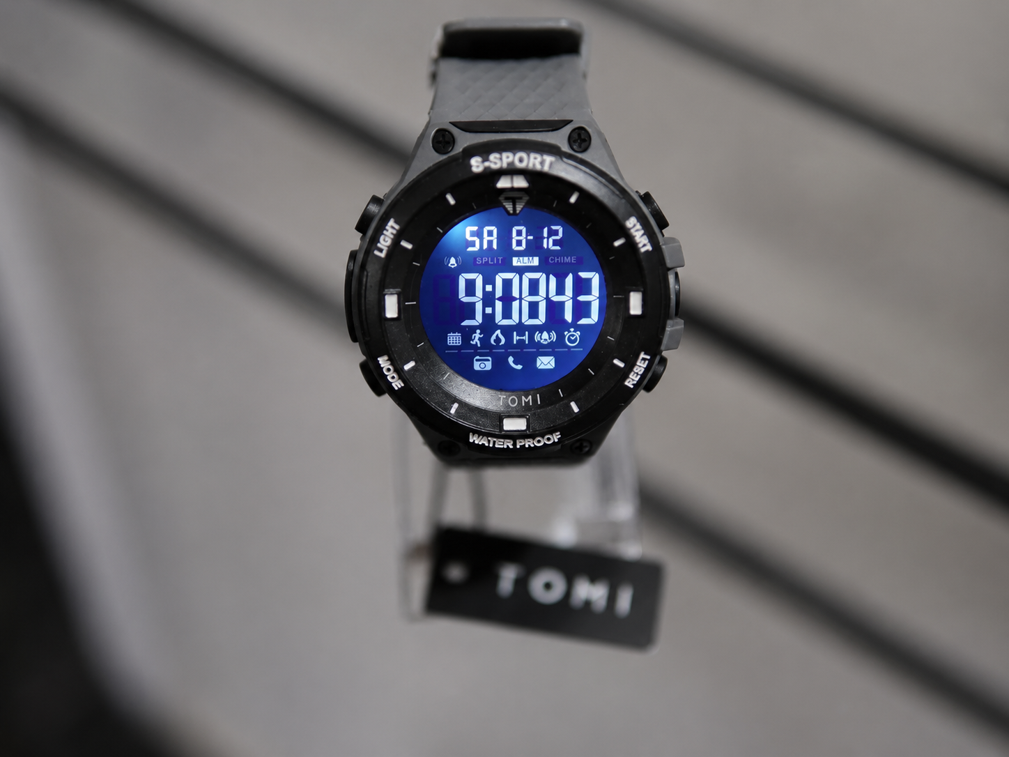 Reloj TOMI deportivo sumergible con pantalla azul