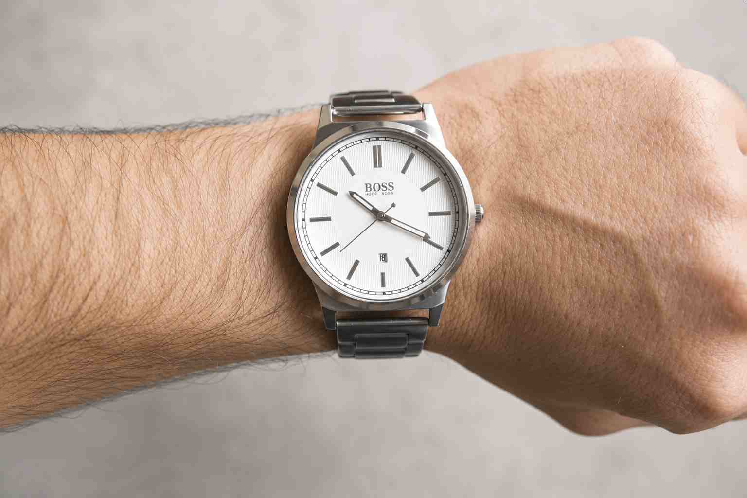 Reloj Clásico Urbano con Fecha para hombre.