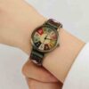 Reloj de pulsera con esfera de colores