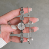 Reloj con Pulsera Lazo Plateado para mujer.