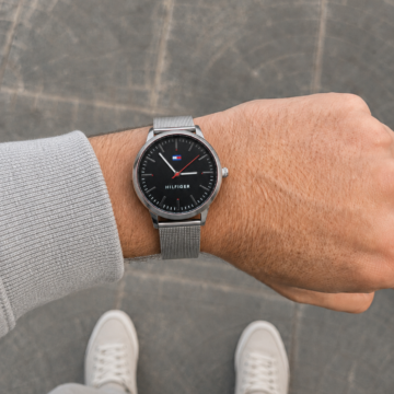 reloj plateado para hombre