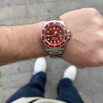 Reloj Bisel Rojo Malla Metálica por mayor