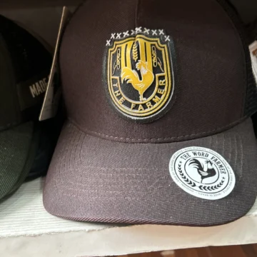 Alternative view of Gorras Modelo Urbana