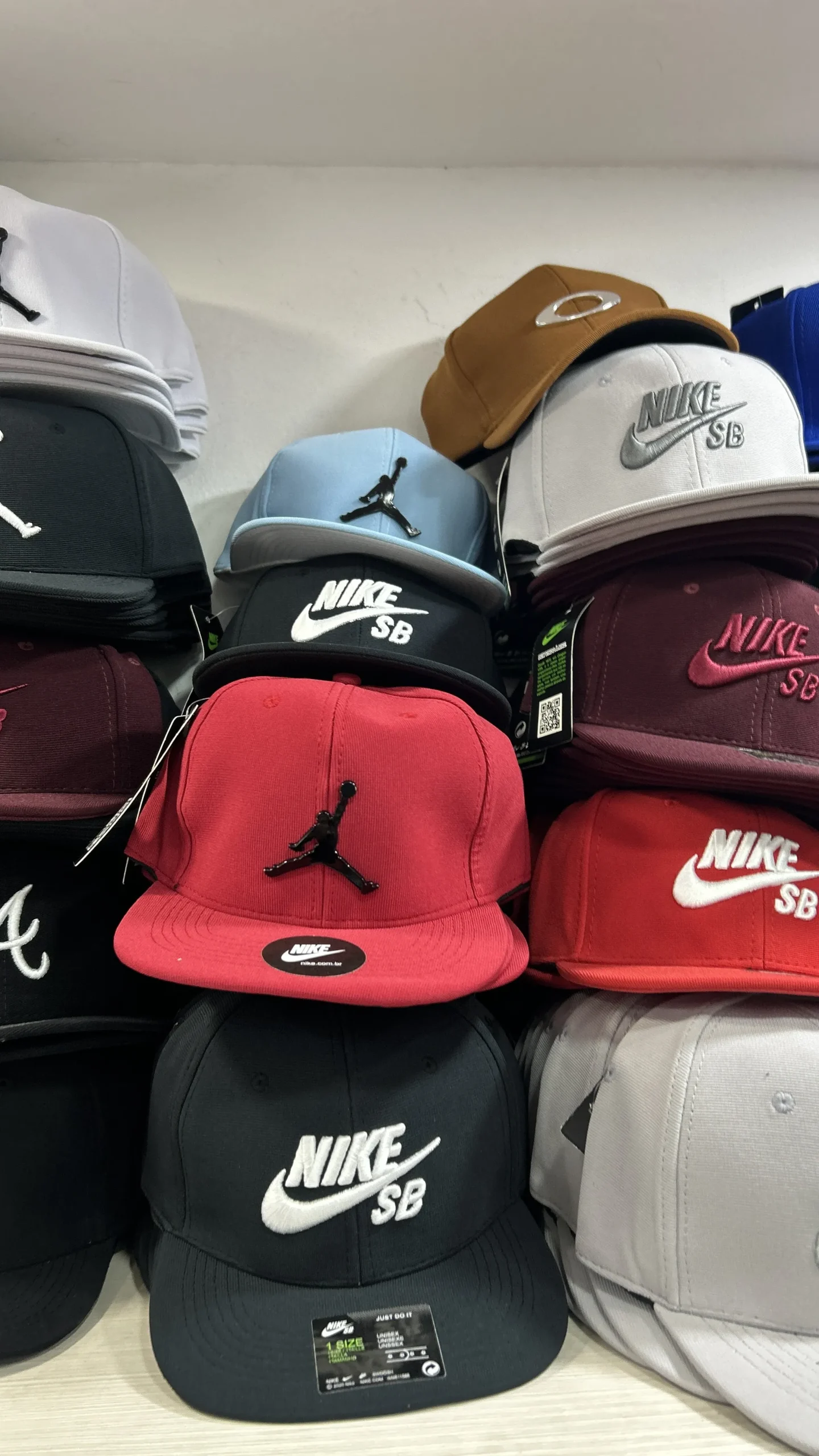 Gorras Cerradas - Imagen 4
